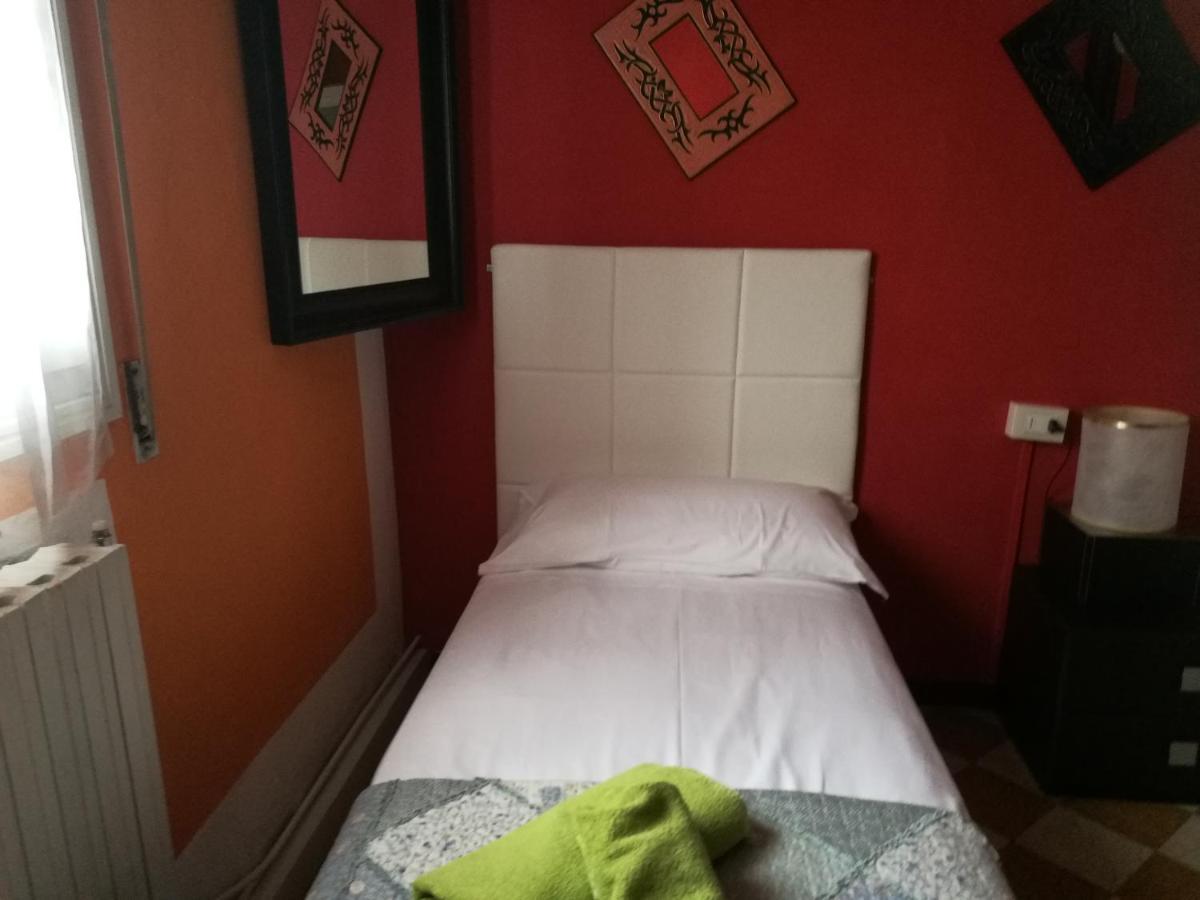 B&B Porta Appia Imola Bilik gambar